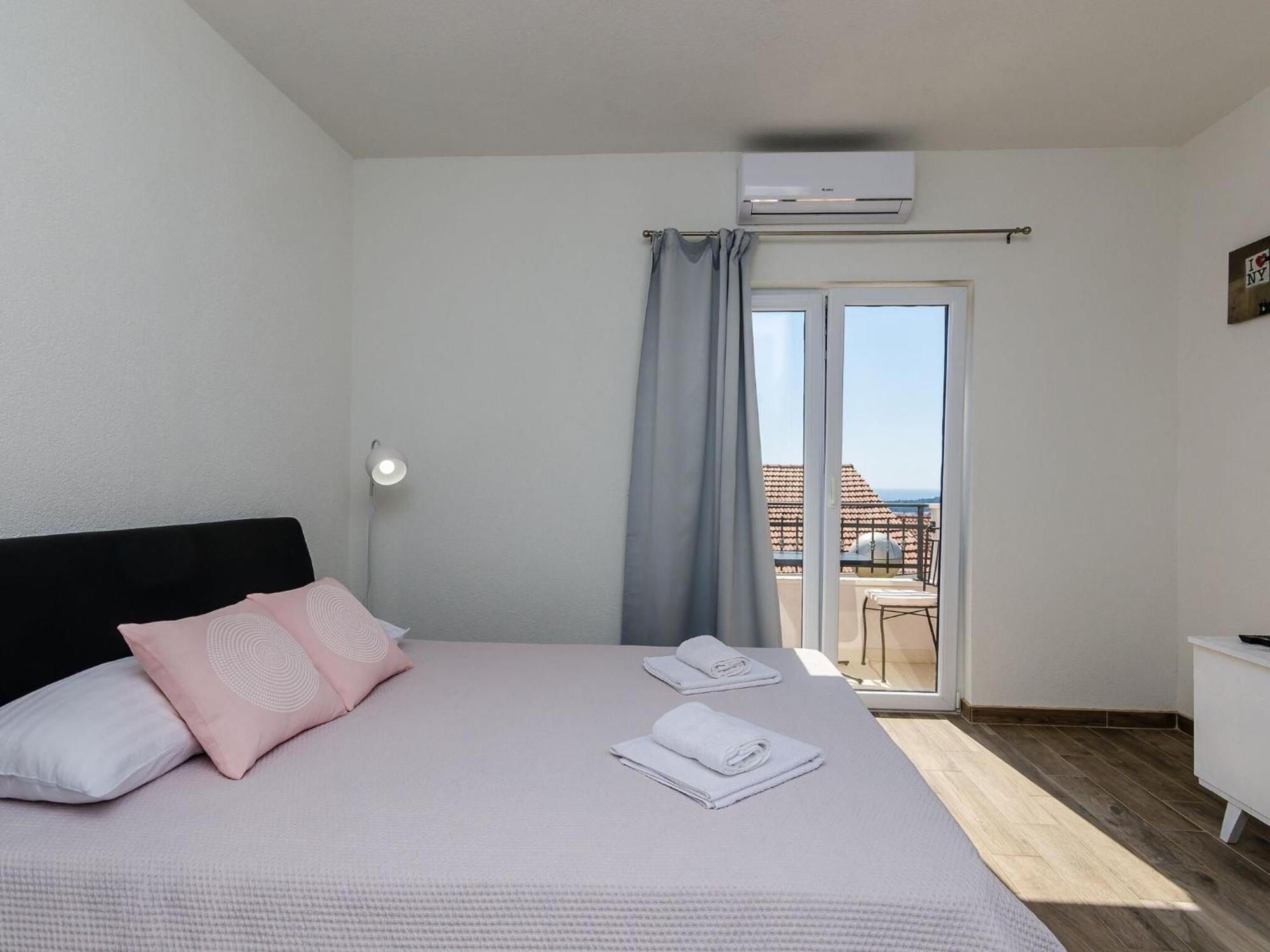 Apartments Life - Two Bedroom Apartment With Balcony And Sea View Dubrovnik Exterior photo